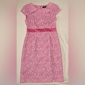 Anne Klein Pink & White Patterned Shift Dress with Cap Sleeves and Satin Accents